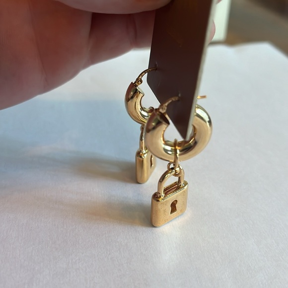 18KY Plated Lock and Key Style Women’s Hoop Earrings with Dangles, Made in Italy - Picture 4 of 4
